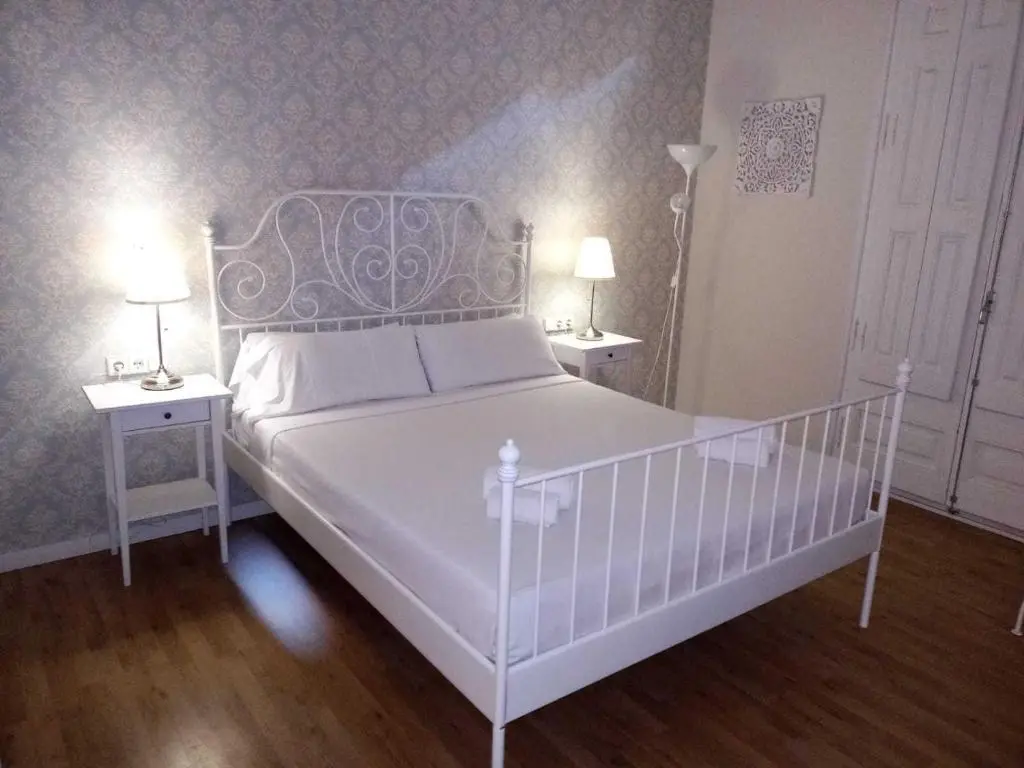 Lumine Luxury Suites by gaiarooms
