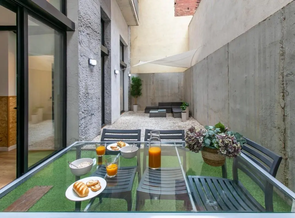 Modern and Chic Apartments in Gracia near Parc Guell
